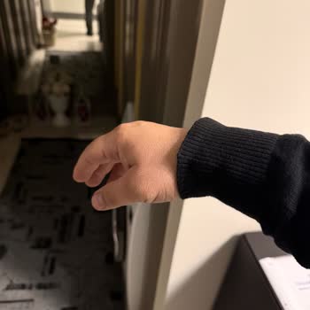 Tommy Hilfiger Kazaktan Özellikle Siyah Olanda Ciddi Kalite Sorunu Yaşıyorum