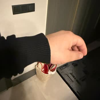 Tommy Hilfiger Kazaktan Özellikle Siyah Olanda Ciddi Kalite Sorunu Yaşıyorum