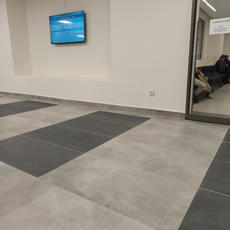 MR Bölümünde Uzun Bekleme Ve Açıklama Eksikliği