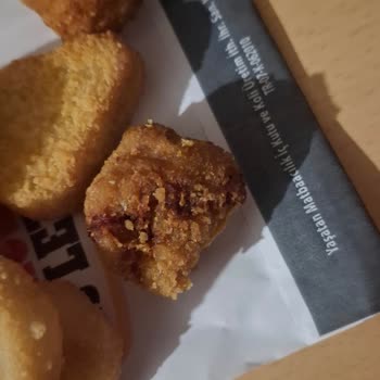 Saloon Burger'da Sipariş Hataları Ve Çiğ Ürünler Müşterinin Hayalini Kırdı