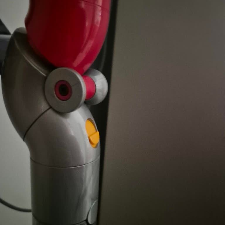 Dyson Gen5 Aparatı Düşüyor, Garanti Kapsamı Reddediliyor