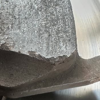 Volkswagen T-Cross Fren Balatası 10 Bin Kilometrede Parçalanıyor, Yetkili Servis Normal Diyor