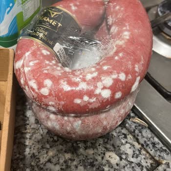 Carrefour'dan Son Tüketim Tarihine Yakın Sucuk Gönderimi