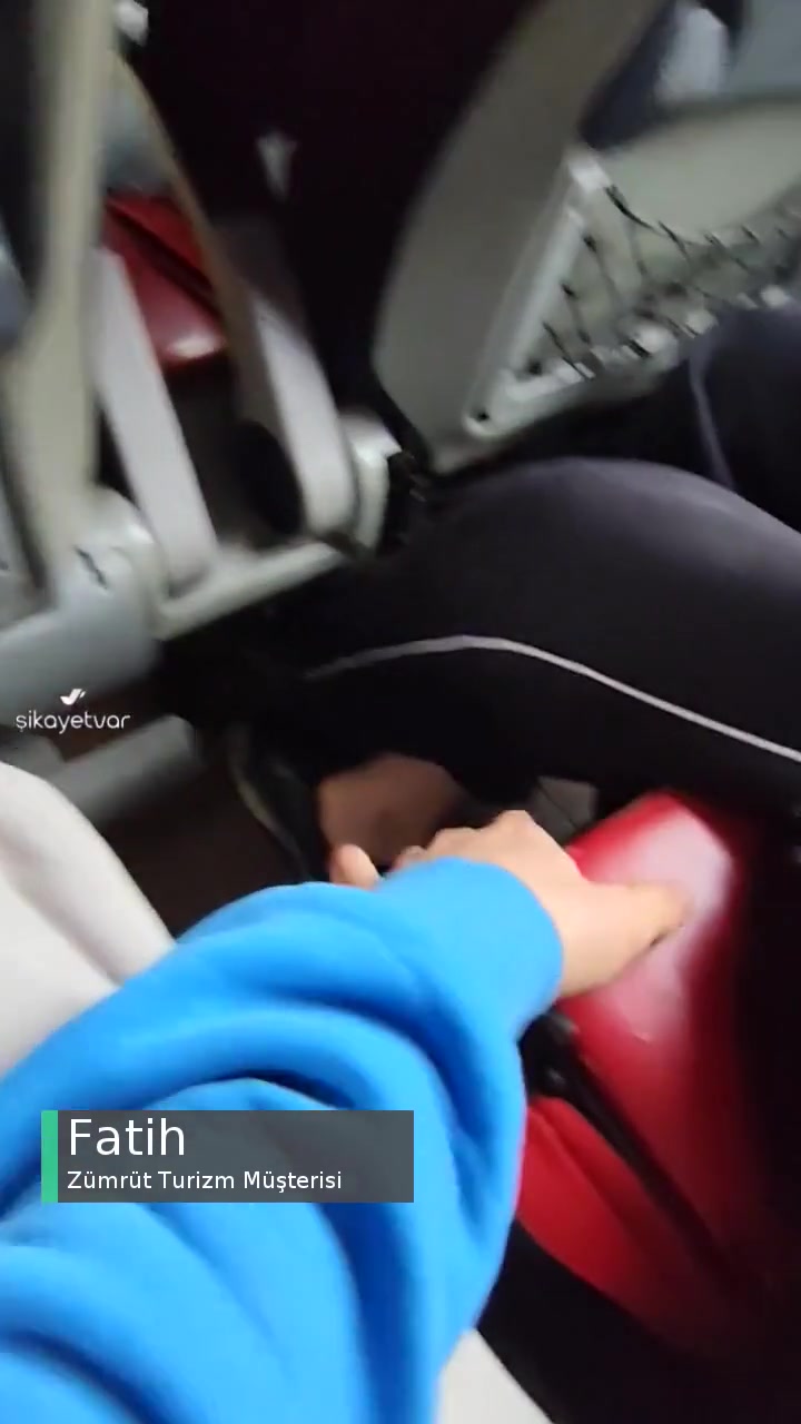 Zümrüt Turizm Çok Kötü videonun kapak resmi