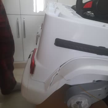 Üç Kez Hasarlı Ürün Teslimatı Ve Yetersiz Müşteri Desteği