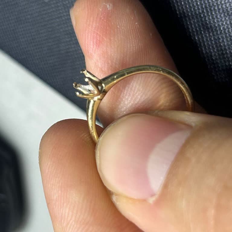 Ariş Pırlanta Taşı Düşen Yüzük İçin 900 Dolar Ücret Talep Ediyor