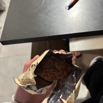 Kekspır Kakaolu Kekin Yarım Eksik Çıkması Ve Hijyen Endişesi