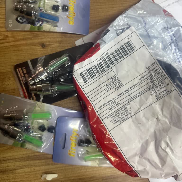 Araç LED Işığı Yerine Motorsiklet Jant Işığı Gönderildi Ve 1200 TL İade Talebi