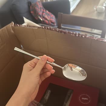 Nehir’in Çatal Kaşık Seti Üzerindeki Rahatsız Edici Tasarım Ve 14 Gün Kuralı Nedeniyle Değişim Reddi