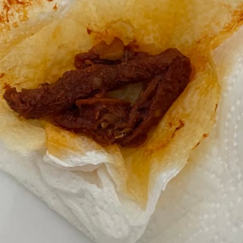 Sosero Ege Zeytin Salatasında Yabancı Madde Ve Hijyen Sorunu