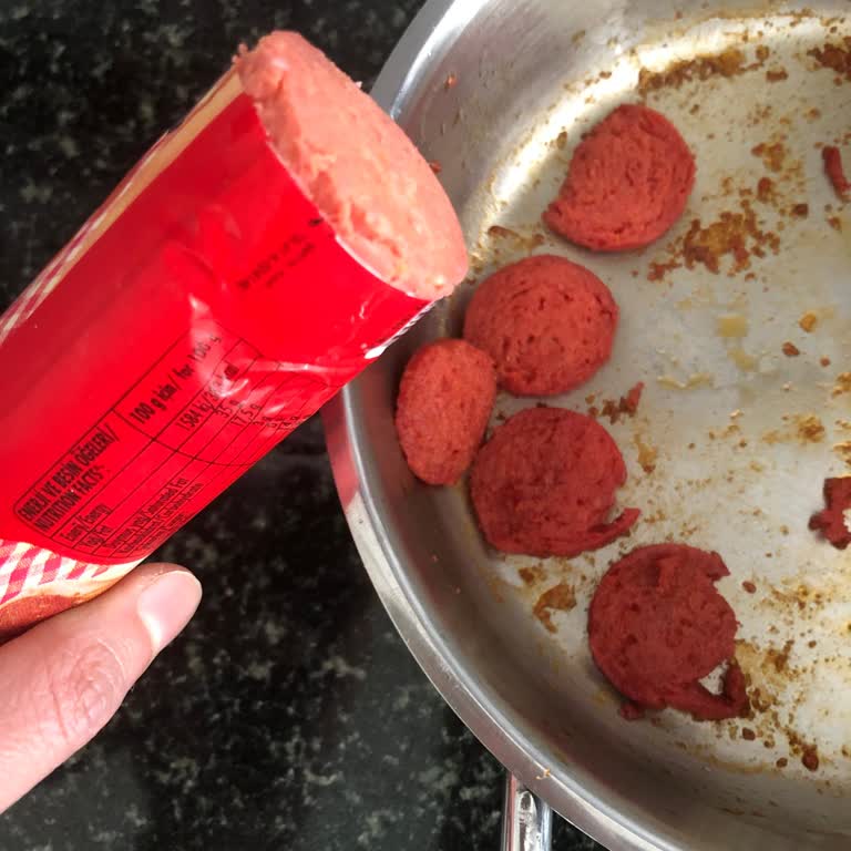 Aytaç Sucuğu Bozulmuş, Çocuğumun Sağlığı Tehlikede