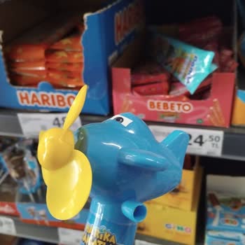 Hap Şeklinde Şeker Ve Paslı Parça İçeren Çocuk Ürünü Tehlikesi