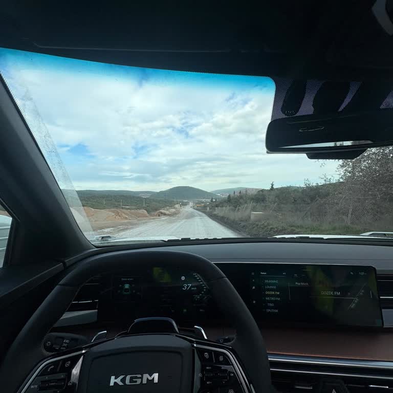 Elektrik Motoru Arızası Ve Uyarı Eksikliği Nedeniyle 13.000 Km’de Pick-Up Araç Yolda Kaldı