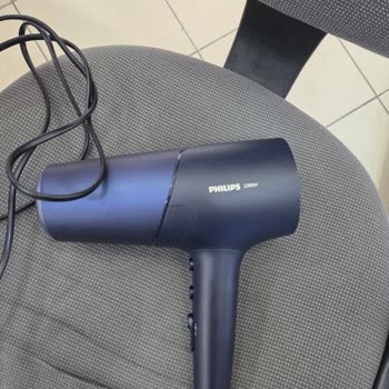 Saç Kurutma Makinesinin Soğuk Üfleme Düğmesi Takılı Kaldı, Parça Bulunamadı