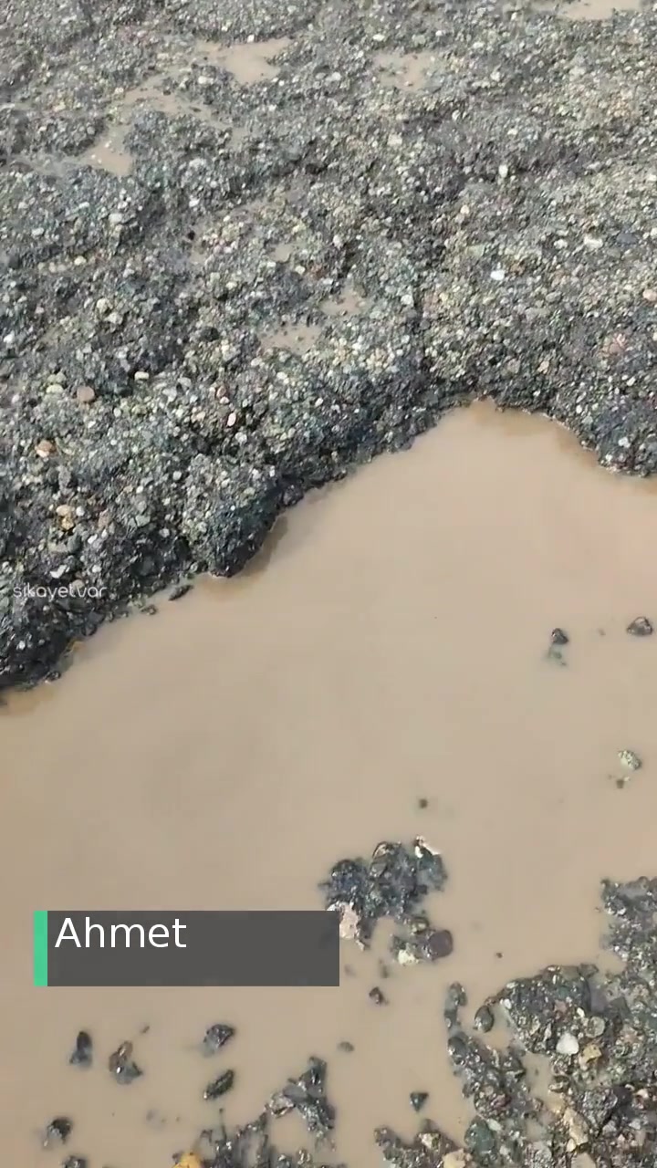 Batman-Bismil Karayolunda Gerçekleşen Maddi Hasarlı Trafik Kazası videonun kapak resmi