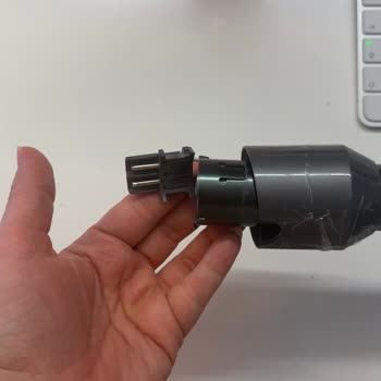 Dyson V12 Uzun Çekim Borusu Kısa Sürede Kırıldı, Garanti Dışı Ücret Talebi