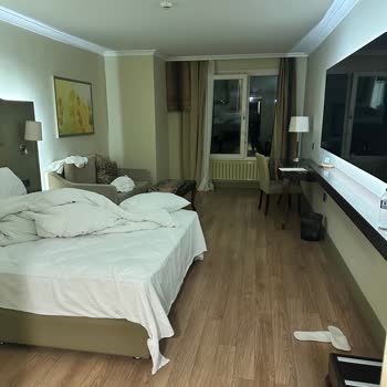 Ramada Resort Kazdağları Odanın Önceki Misafirden Sonra Hiç Temizlenmediğini Gördüm