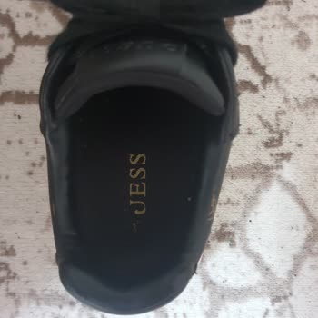 Markalı Tabanlık Yazısı Üç Ayda Silinen Sneaker Ayıplı Ürün