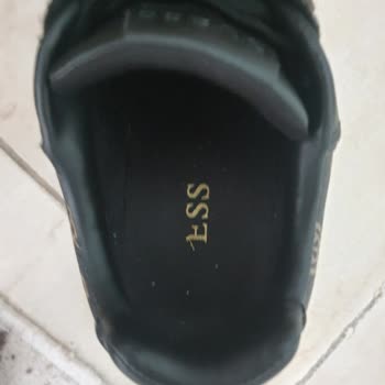 Markalı Tabanlık Yazısı Üç Ayda Silinen Sneaker Ayıplı Ürün