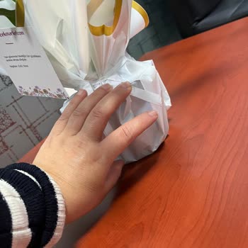 Görsellerle Uyuşmayan Çiçek Ve Müşteri Hizmetlerinin İlgisizliği