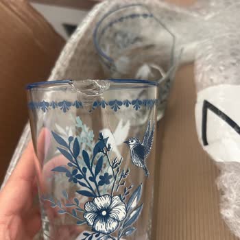 Kırık Bardakların Tedarik Edilmemesi Ve İade Talebi