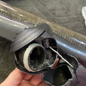 Dyson V-18 Süpürge Başlığı Kırıldı, Garanti Kapsamında Ücretsiz Değişim Talep Ediyorum