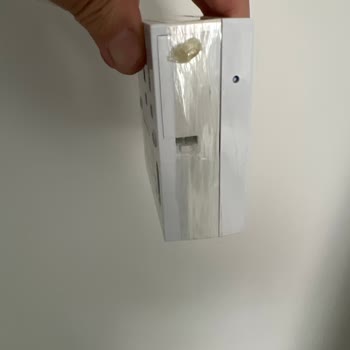 Garanti Altında Kırılan Pil Yuvası Kapak Parçası Ücretsiz Değişim Talebi