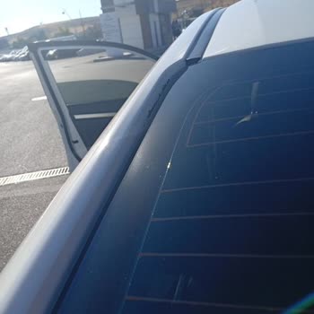 Honda Civic 2018 Modelinde Arka Cam Ve Tavan Çıtalarında Boya Dökülmesi Ücretsiz Onarım İsteği