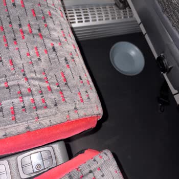 Efe Tur Otobüsünde Kötü Koku, Kirli Ortam Ve Gecikme