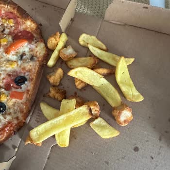 Antalya Kepez Domino’s Şubesinde Eksik Tavuk Ve Az Patates