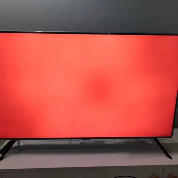 Samsung TV'de Erken LED Kararması, Garanti Süresi Dolmuş, Ücretsiz Onarım Talebi