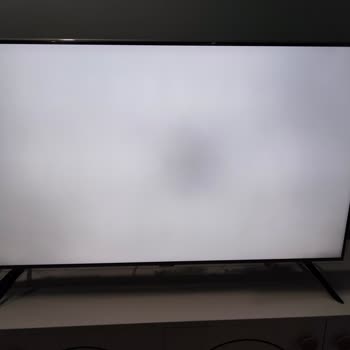 Samsung TV’de Bulutlanma Ve Kararma Sorunu Garantiden Sonra Ücretsiz Onarım Talebi