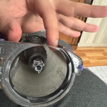 Dyson V12'de Motor Bar Ayrıldı, Garanti Kapsamındaki Ücretsiz Değişim Reddedildi