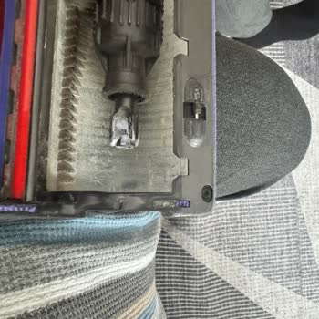 Dyson V12'de Motor Bar Ayrıldı, Garanti Kapsamındaki Ücretsiz Değişim Reddedildi