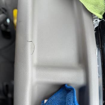 Case JX80E Traktöründe Deri Konsol Yırtığı Ve Servis Koordinasyonu Sorunu