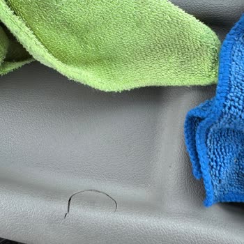 Case JX80E Traktöründe Deri Konsol Yırtığı Ve Servis Koordinasyonu Sorunu