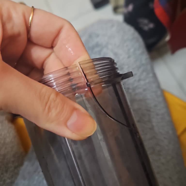 Garanti Kapsamındaki Blender Bardağı Kendi Kendine Çatladı Ve Ücretsiz Parça Değişimi Talep Ediyorum