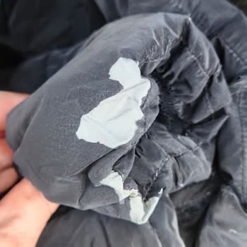 Mavi Montum Kısa Sürede Renk Atması Ve Deforme Olmasıyla Mağaza Kullanıcı Hatası İddiası