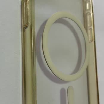 Sararmayan Garantili Dendiği Kılıfta Renk Değişimi Ve Mağaza Sorumluluk Reddi