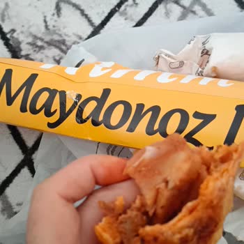 Çiğ Tavuk Parçası Bulunan Döner: Sağlık Riski Ve İade Talebi