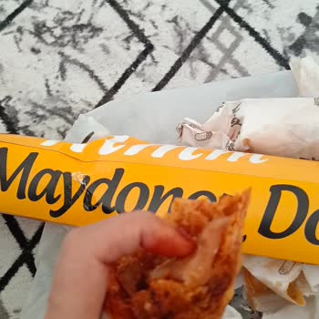 Çiğ Tavuk Parçası Bulunan Döner: Sağlık Riski Ve İade Talebi