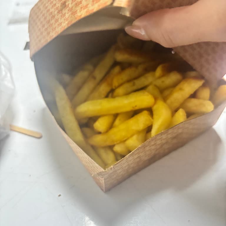 Köfteci Yusuf Şubesinde Tekrarlanan Eksik Ve Yanlış Burger Siparişleri