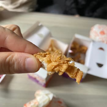 Yalova Popeyes Şubesinde Kıl Bulunan Ürün Ve Cevapsız Şikayet