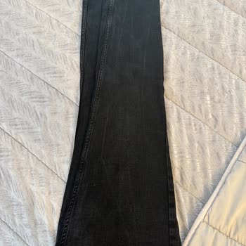 İlk Yıkamada Çizgilenmiş Pantolonlar İçin Geri Ödeme Talebi