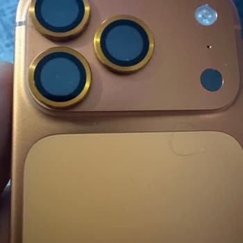 İPhone 17 Pro Kozmik Turuncu Kamera Bölgesinde Pembe Lekesi Ve Yetersiz Servis Çözümü