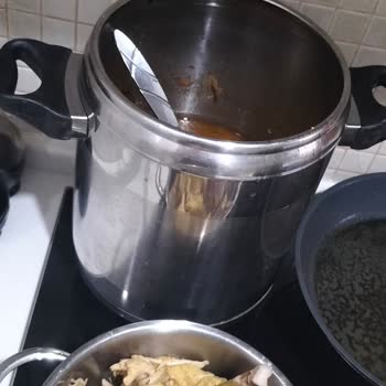 Arden Market Bağlarbaşı Şubesinde Kaba Personel Ve Gerçek Olmayan Köy Tavuk