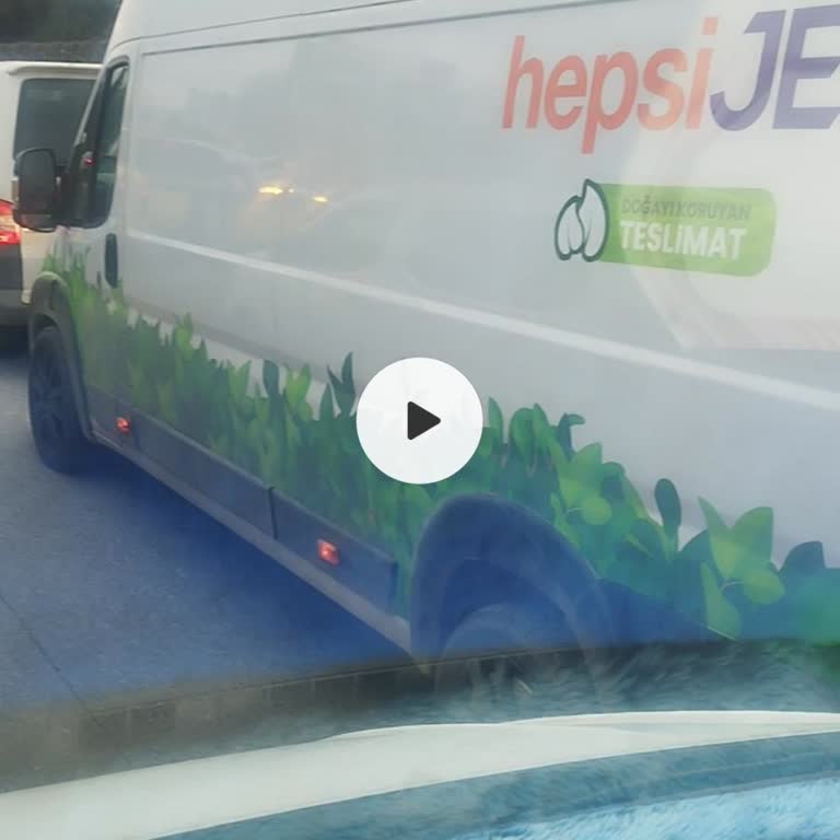 Hepsijet Sürücüsünün Tehlikeli Ve Agresif Sürüşü