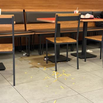 Burger King Tunalı Hilmi Şubesinde Hijyen Sorunu