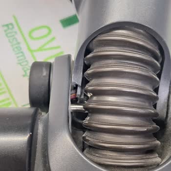 Tekrarlayan Boru Ve Başlık Kırıkları Nedeniyle Philips Dikey Süpürge Ürün Ayıbı Ve Değişim Talebi