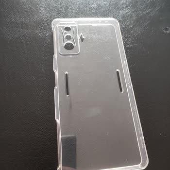 İlanı Kartlı Olarak Belirtilen Telefon Kılıfı Yanlış Gönderildi Ve Satıcı Yanıt Vermedi